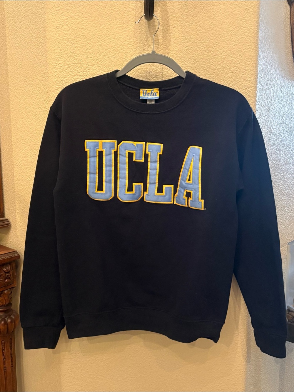 Vintage UCLA Bruin Bearwear Dark Navy Crewneck Sweatshirt Size Small-Unisex